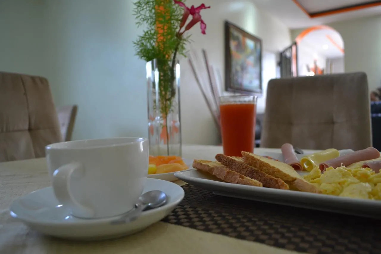 Hotel Renacer Santo Domingo